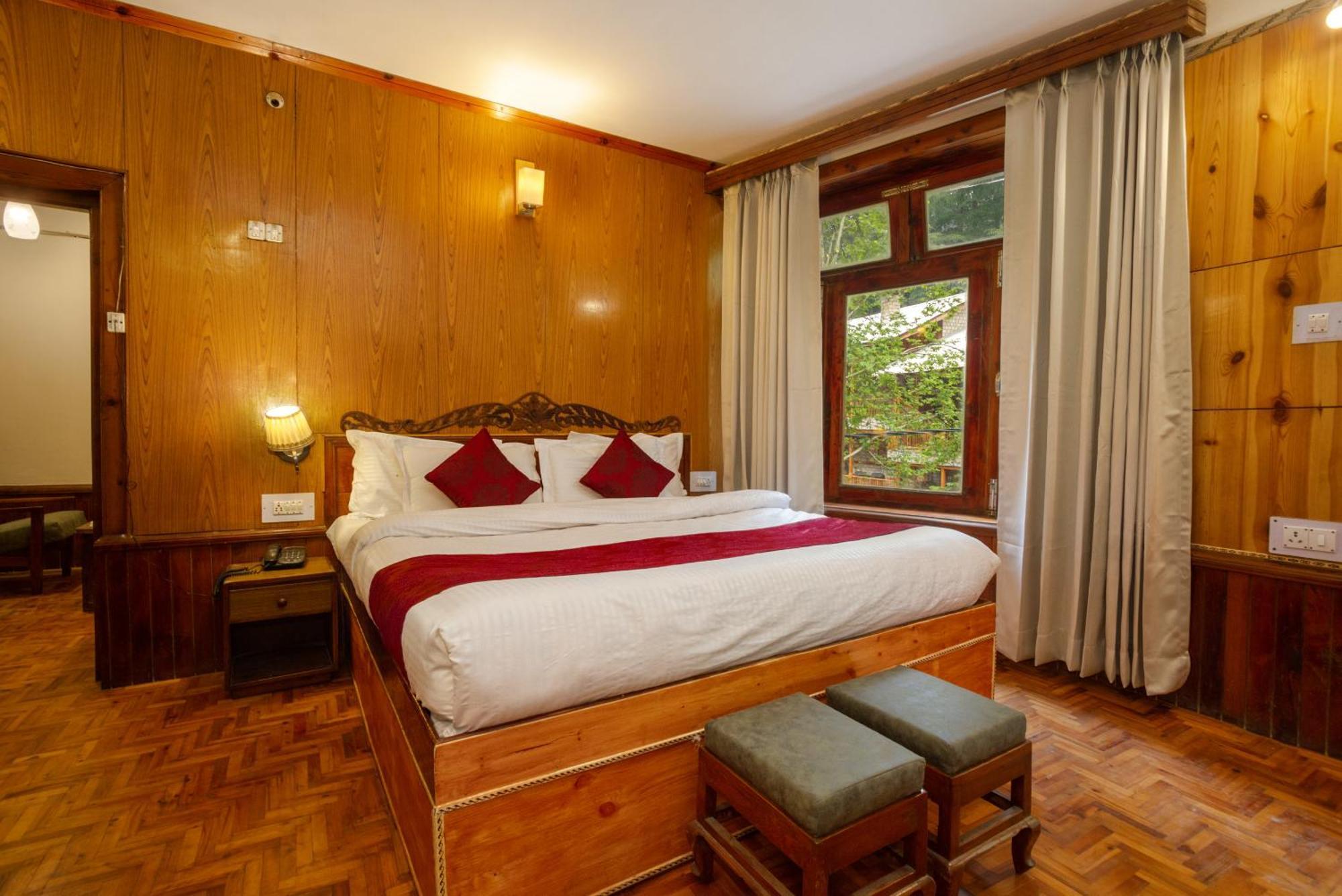 Holiday Home International -Vivaan Stays Manali  Ngoại thất bức ảnh