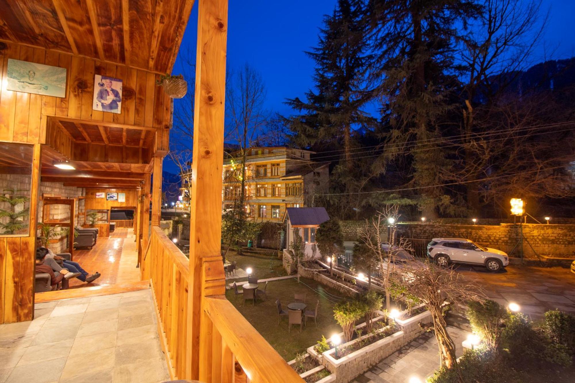 Holiday Home International -Vivaan Stays Manali  Ngoại thất bức ảnh