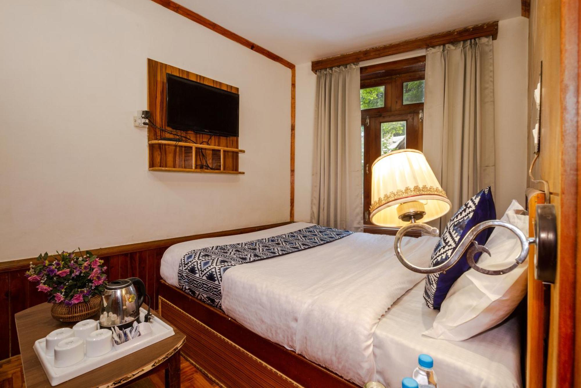 Holiday Home International -Vivaan Stays Manali  Ngoại thất bức ảnh
